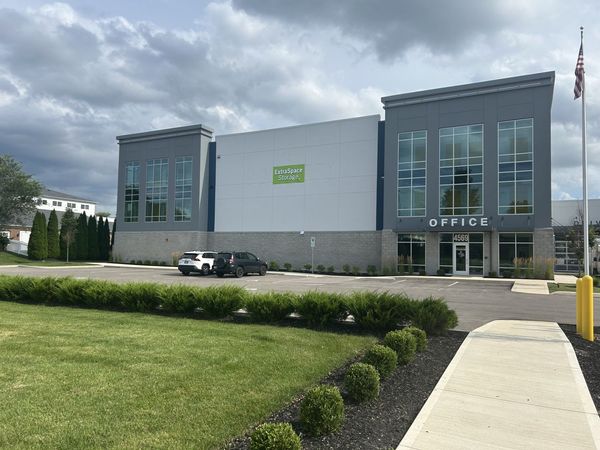 Extra Space Storage facility at 4569 Morse Rd - Gahanna, OH