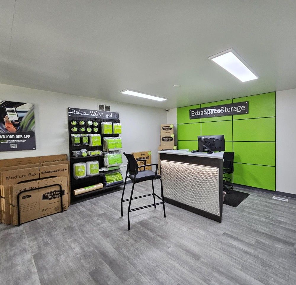 Extra Space Storage in Columbus, OH  2087 S Hamilton Rd 3