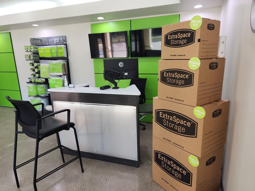 Extra Space Storage  13033 Jones Rd in Houston, TX