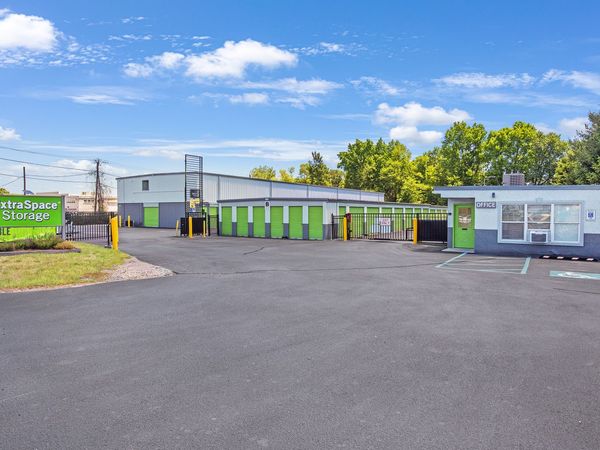 Extra Space Storage facility at 401 Route 130 - West Collingswood Heights, NJ