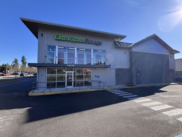 Extra Space Storage facility at 33620 21st Ave SW - Federal Way, WA