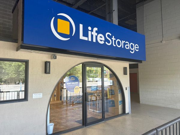 Life Storage facility on 77 Willowbrook Blvd - Wayne, NJ