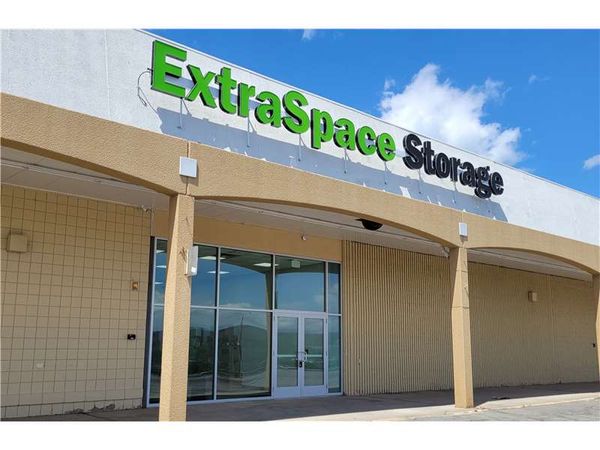 Extra Space Storage facility at 1011 Scranton Carbondale Hwy - Scranton, PA