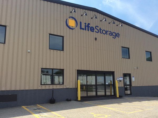 Life Storage facility on 235 Presumpscot St - Portland, ME