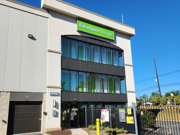 Extra Space Storage facility at 4140 US Highway 1 - Monmouth Junction, NJ