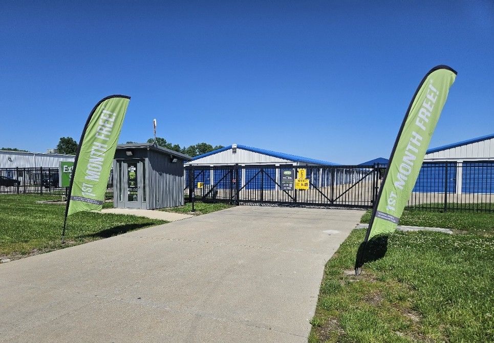 Extra Space Storage in Bethalto, IL  715 S Moreland Rd