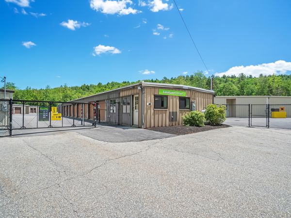 Extra Space Storage facility at 1000 Route 11 - Sunapee, NH