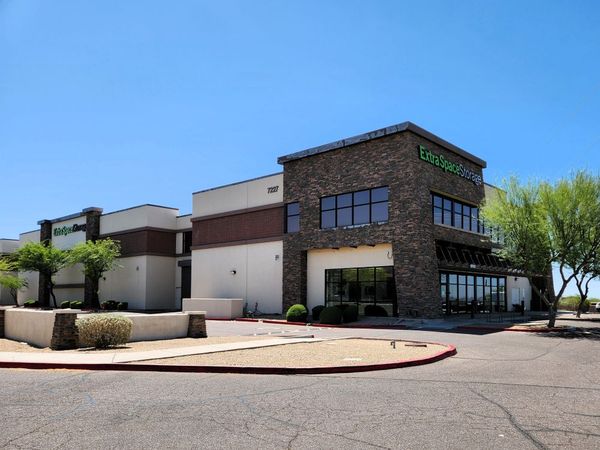 Extra Space Storage facility at 7227 E Williams Dr - Scottsdale, AZ