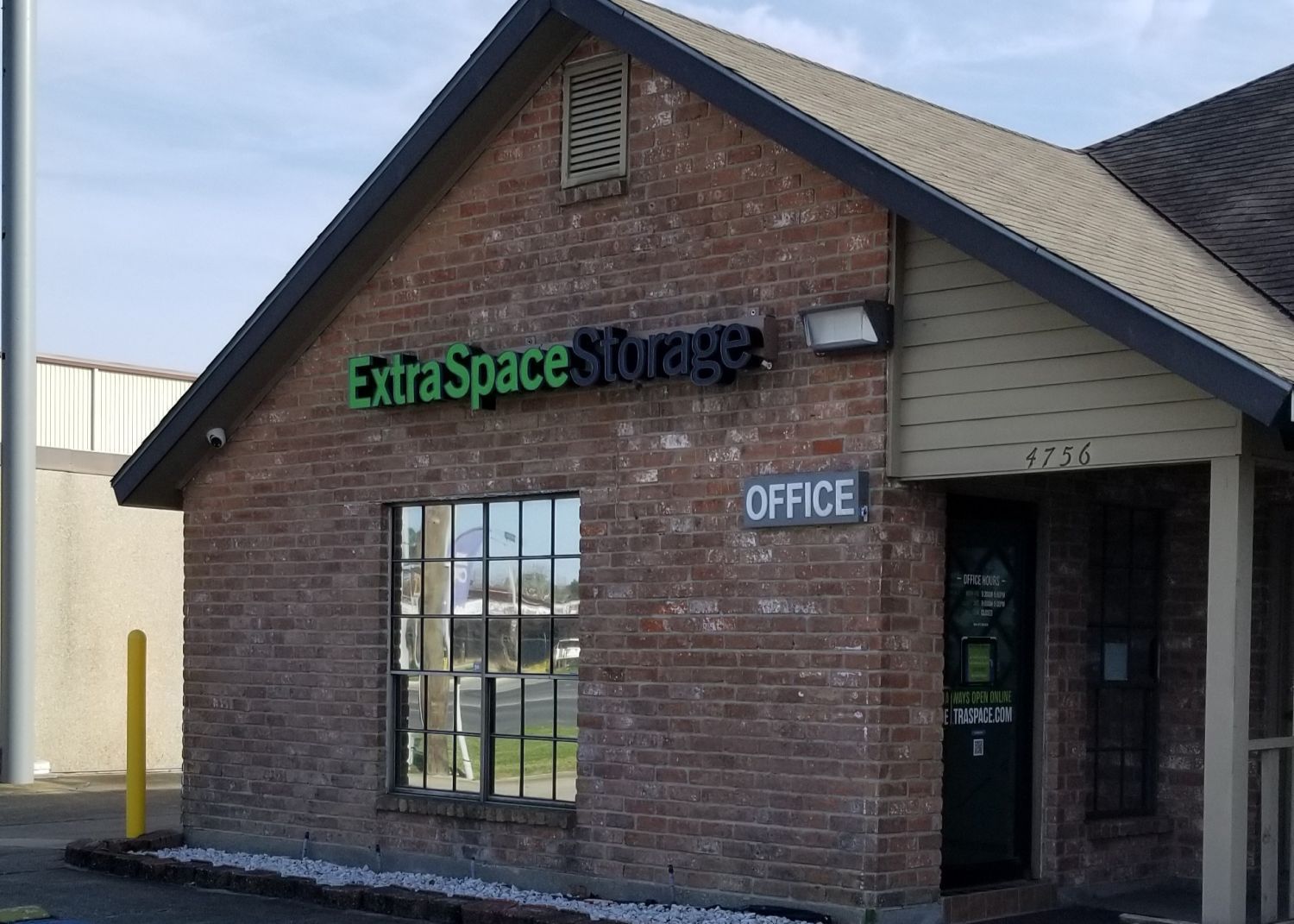 Extra Space Storage  4756 Florida Blvd in Baton Rouge, LA