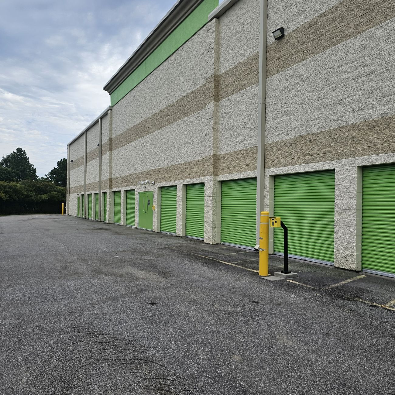 Extra Space Storage in Durham, NC  1651 TW Alexander Dr 3