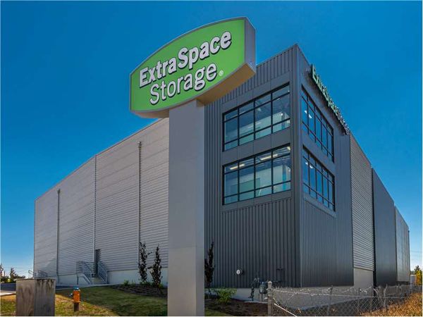 Extra Space Storage facility at 13822 31st Ave W - Lynnwood, WA