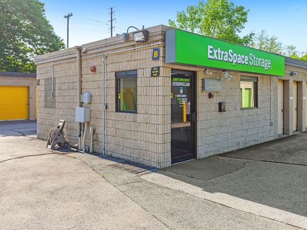 Extra Space Storage facility at 500 Frenchtown Rd - East Greenwich, RI