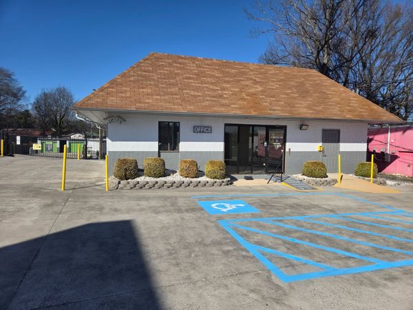 Extra Space Storage facility at 4429 Highway 58 - Chattanooga, TN