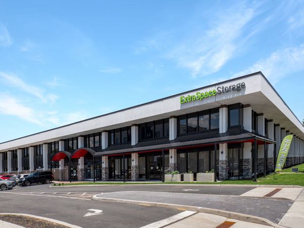 Extra Space Storage facility at 515 Union Blvd - Totowa, NJ