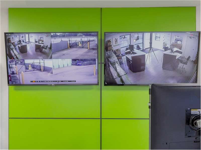 Extra Space Storage  122 Yandell Rd in Madison, MS