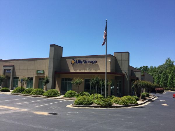 Extra Space Storage facility at 1000 Sany Way - Peachtree City, GA