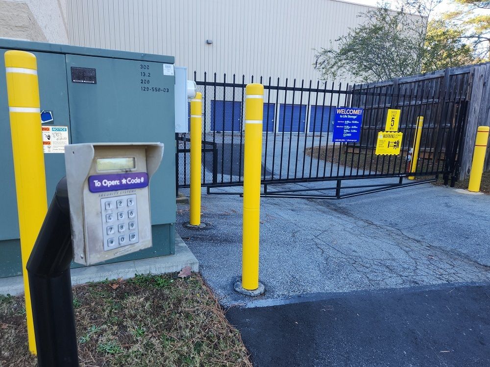 30×16 Parking Lot in Raleigh, NC 9300 Fayetteville Rd Raleigh, North Carolina 2