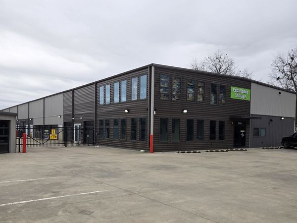 Extra Space Storage facility at 12321 S Memorial Dr - Bixby, OK