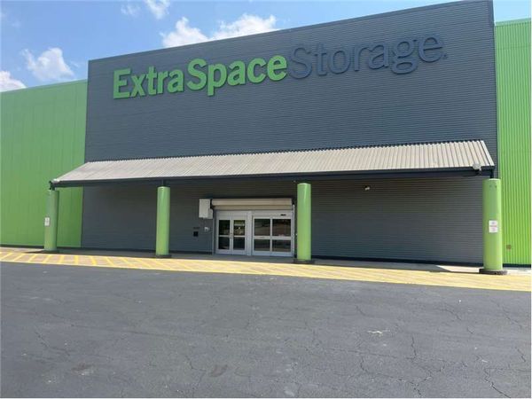 Extra Space Storage facility at 4704 Robinson Rd - Jackson, MS