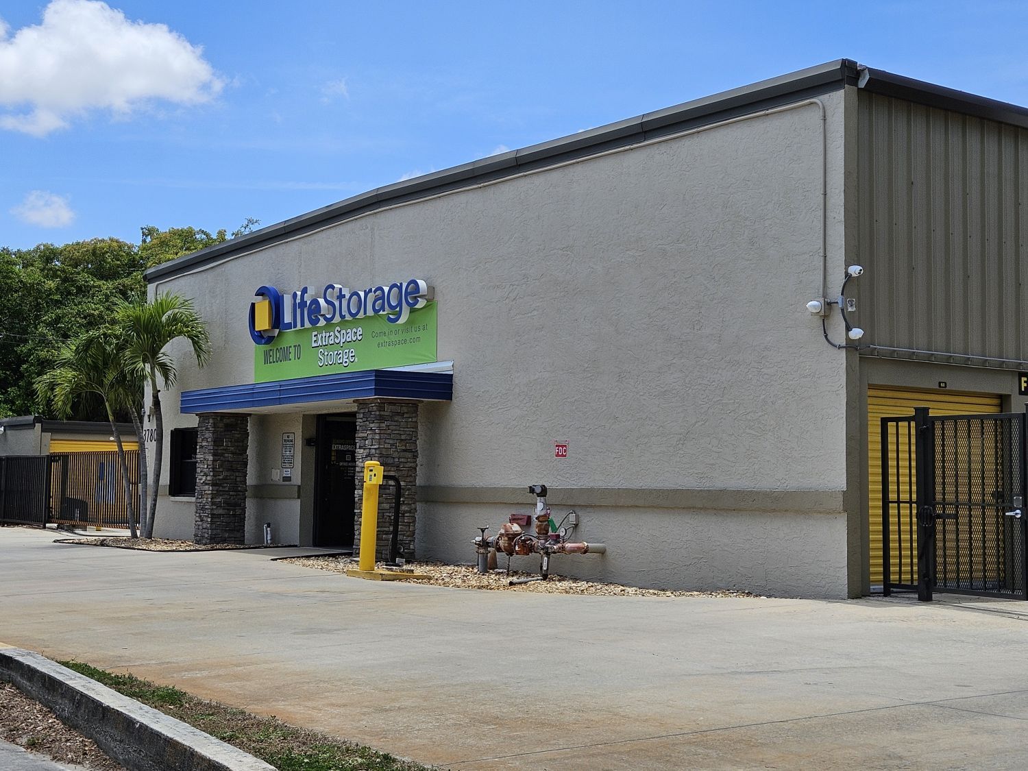 Extra Space Storage  3780 Central Ave in Fort Myers, FL