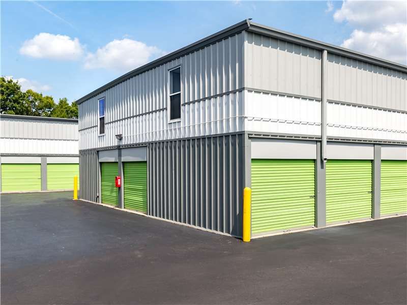 Extra Space Storage  4616 Kenny Rd in Columbus, OH