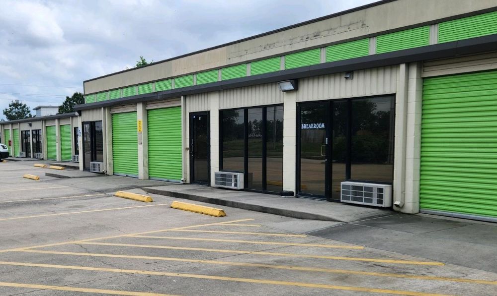 Extra Space Storage  802 E Richey Rd in Houston, TX