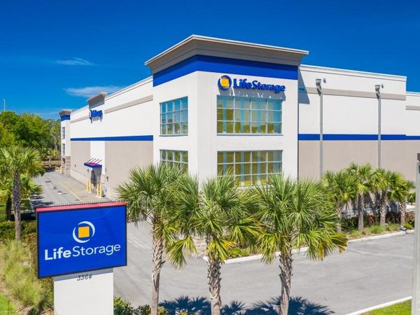 Life Storage facility on 3364 W State Rd 426 - Oviedo, FL