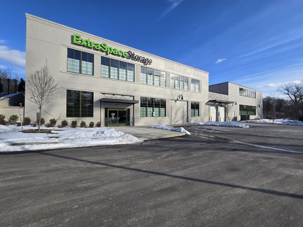 Extra Space Storage facility at 42975 Mill St - Northville, MI