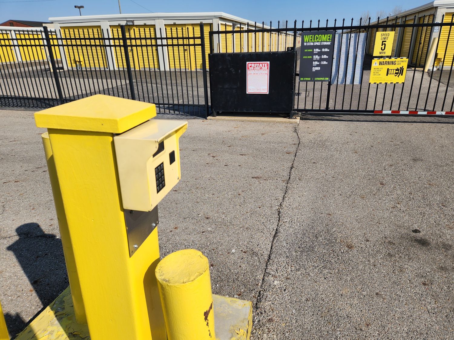 20×10 Parking Lot in Columbus, OH 5660 W Broad St Columbus, Ohio 2