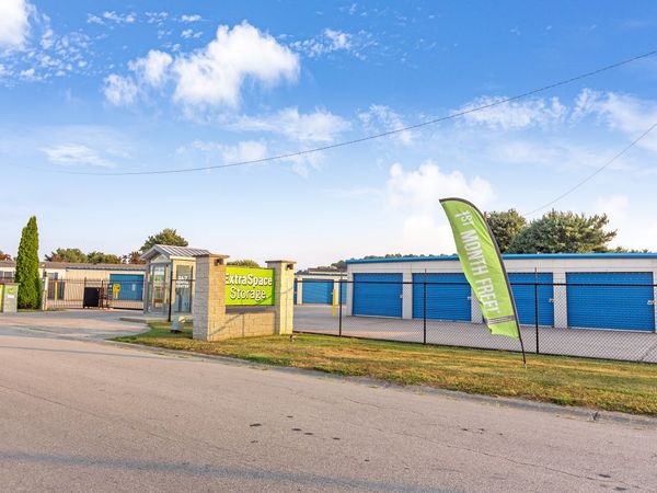 Extra Space Storage facility at 49 Industrial Dr - Martinsville, IN