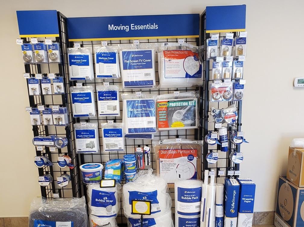 Extra Space Storage  517 Volvo Pkwy in Chesapeake, VA