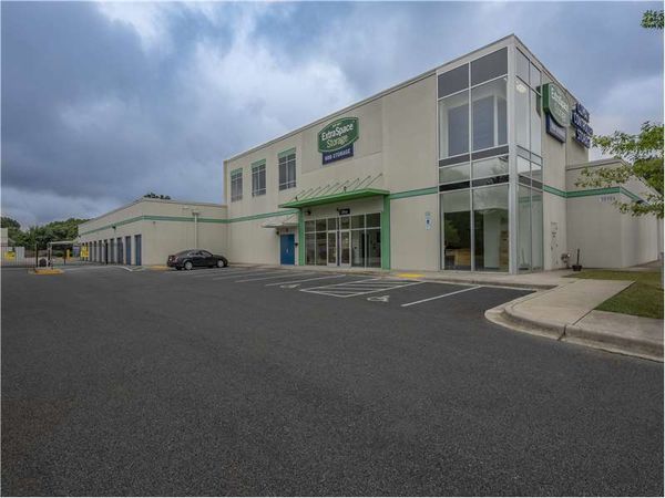 Extra Space Storage facility at 3939 W Market St - Greensboro, NC