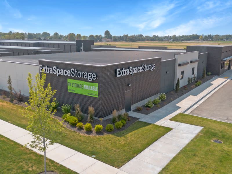 Storage Units in Meridian, ID at 170 S Benchmark Way | Extra Space Storage