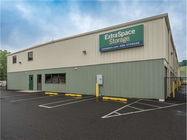 Extra Space Storage facility at 324 Dartmouth Dr - East Stroudsburg, PA