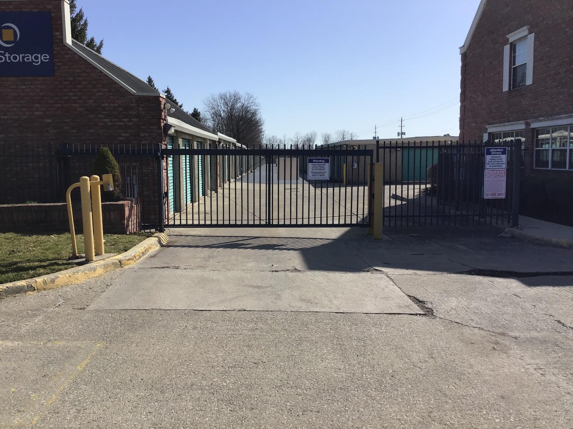 20×10 Garage in Columbus, OH 5810 Cleveland Ave Columbus, Ohio 2