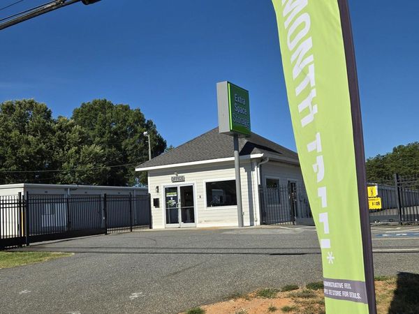 Extra Space Storage facility at 2788 Charlotte Hwy - Mooresville, NC