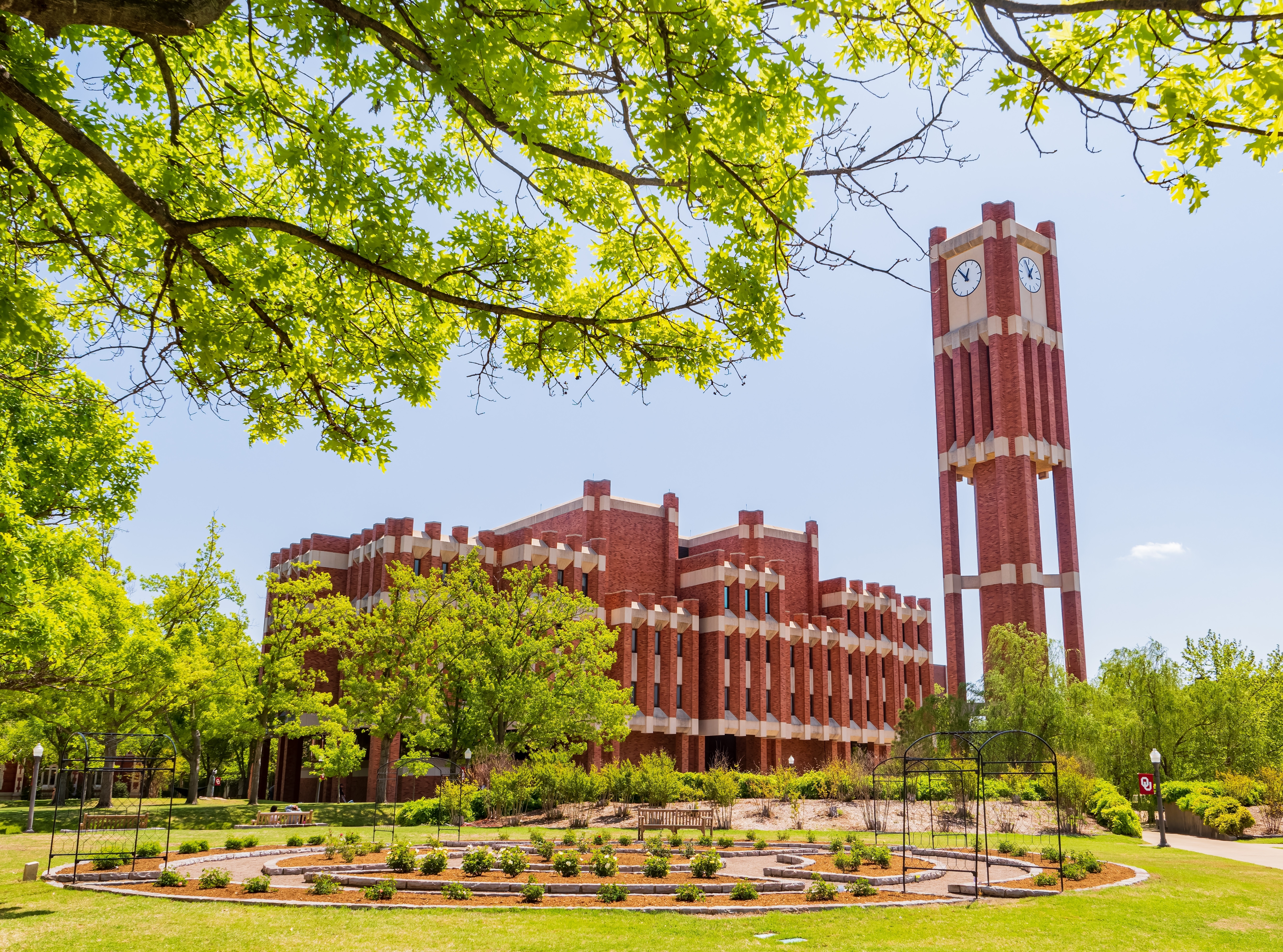 Article Image: Where to Get Free & Cheap Moving Boxes in Norman