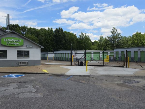 Extra Space Storage facility at 2699 Union Ave Extd - Memphis, TN