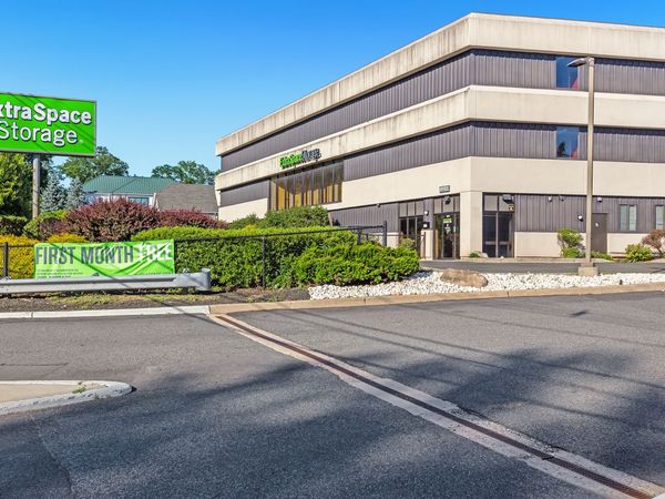 Extra Space Storage facility at 1229 US Highway 22 - Mountainside, NJ