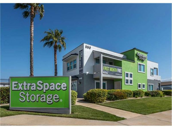 Extra Space Storage facility at 550 Central Ave - Lake Elsinore, CA