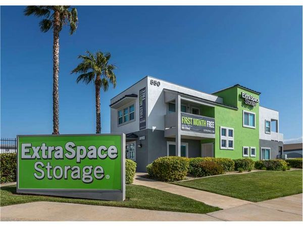 Extra Space Storage facility at 550 Central Ave - Lake Elsinore, CA