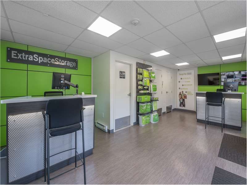 20×10 Self Storage Unit in Worcester, MA 1180 Millbury St Worcester, Massachusetts 3