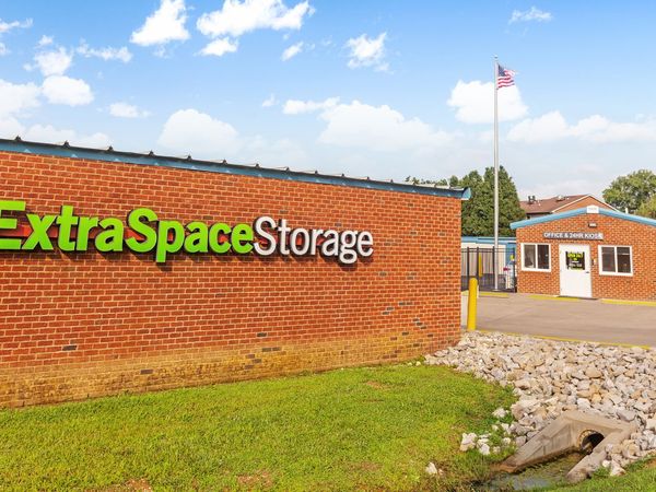 Extra Space Storage facility at 143 Louise Way - Mount Washington, KY