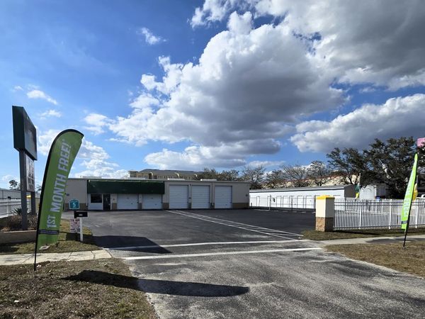 Extra Space Storage facility at 1231 Kings Hwy - Port Charlotte, FL