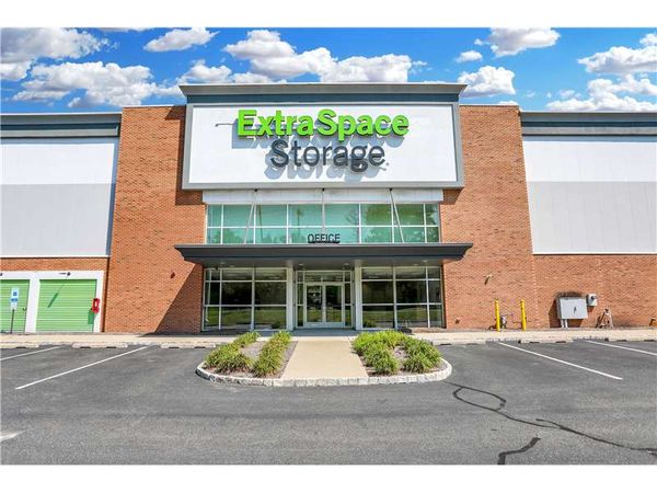 Extra Space Storage facility at 300 Morris Ave - Denville, NJ