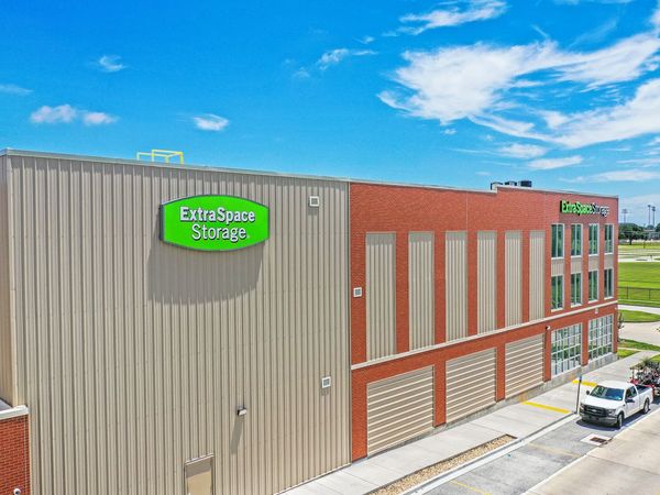 Extra Space Storage facility at 6750 Franklin Ave - New Orleans, LA