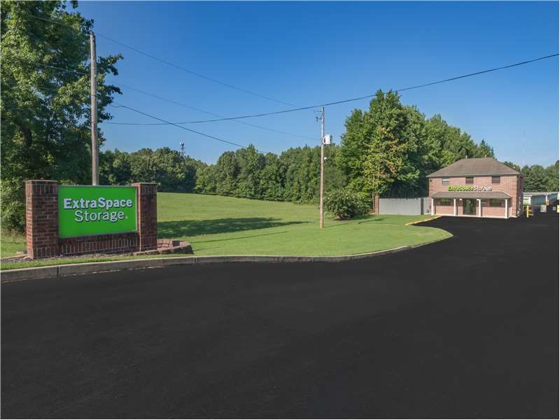 Extra Space Storage  3175 N Germantown Rd in Memphis, TN