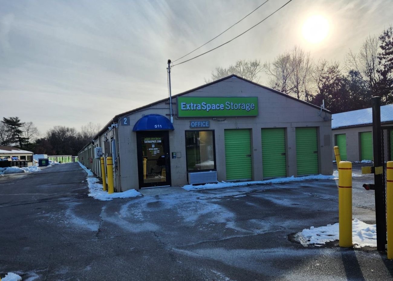Extra Space Storage in Feeding Hills, MA  511 Springfield St