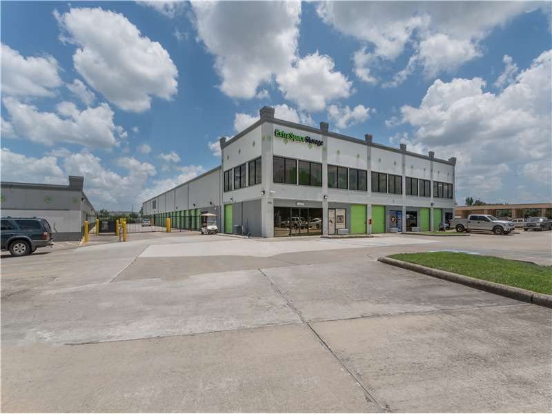 Extra Space Storage  7302 Senate Ave in Houston, TX