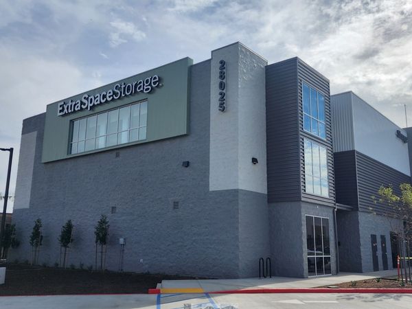 Extra Space Storage facility at 28025 Greenspot Rd - Highland, CA